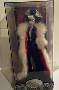 Disney Limited Edition Designer Villains Doll 101 Dalmatians Cruella De Vil Doll