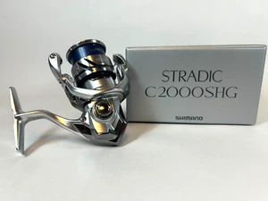 Shimano 23 STRADIC C2000SHG 6.0 Spinning Reel New in Box JPN - Picture 1 of 10