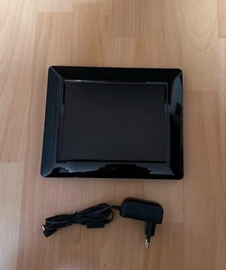 Digitale Bilderrahmen 8" Bilder sind von Speicher Karte und USB Stick zeigbar. - Bild 1 von 3