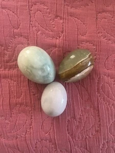 Vintage Stein Marmor oder Alabaster getönte Eier (3 Stück) - Bild 1 von 3