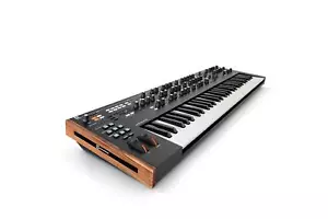 Novation Summit Sintetizador Polifónico Dos Partes 16 Voces 61 Teclas - ¡Nuevo! - Envío Gratis - Imagen 1 de 4