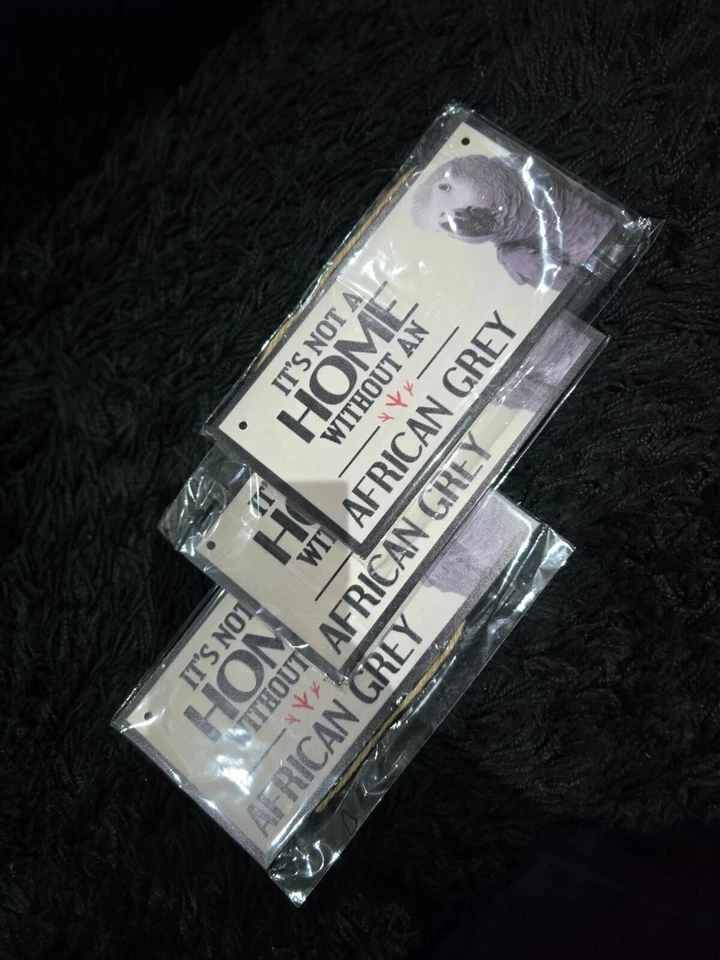 African Grey Plaque/parrots and bird lovers  - Image 1 of 1