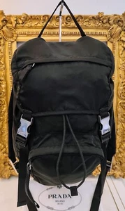 PRADA ZAINO COMPATTO Unisex Re-Nylon Nero - Imagen 1 de 24