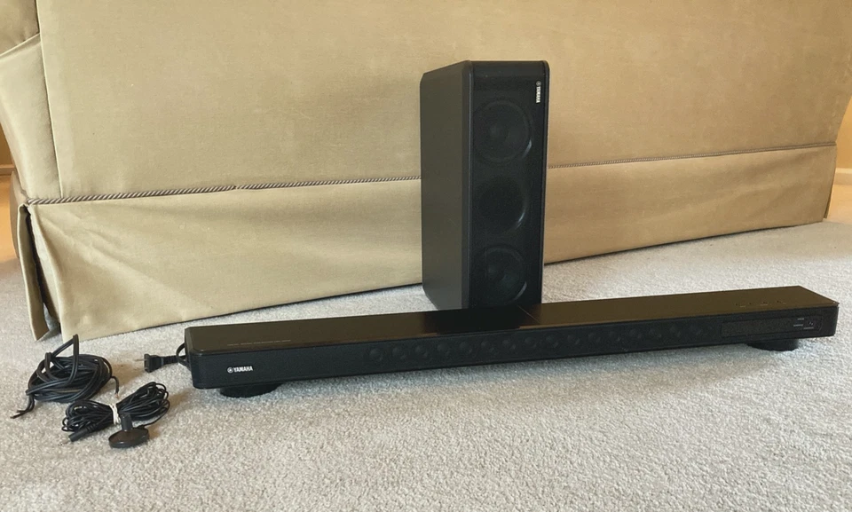 Barra de sonido proyector de sonido digital Yamaha YSP-2200 con subwoofer, micrófono de configuración Foto 1 de 4