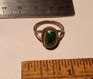 Vintage Old Pawn Coin Silber & Malachit Ring Größe 4 - Bild 1 von 9