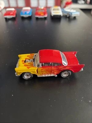 Chevy Matchbox Superfast 57 con pilotos reales parece nuevo Foto 1 de 4