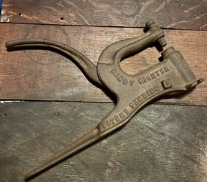Antique Standard Specialty Co. ~ Salem, Ohio ~ Handy Riveter Cast Iron Tool Work - Picture 1 of 8