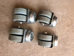 N°5) LOT 4 ROUES Polyuréthane pivotante roulettes Roulettes 50 MM - Picture 1 of 2