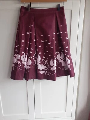 Falda Lindy Bop Borgoña Estampado Cisne Plisada Línea A Talla 10 Foto 1 de 4