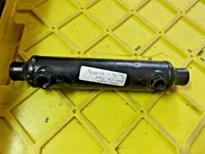Enfriador de aceite TRANSMISIÓN MOTOR MARINO BARCO 12"L X 2.25"OD. 1.25" AGUA X 3/8 - Imagen 1 de 3