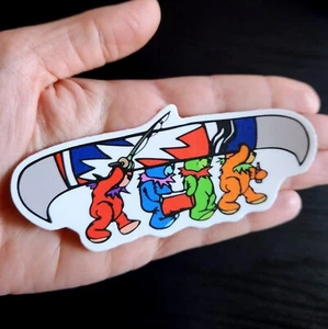 4 1/4" Grateful Dead🐻Tanzende Bären Angeln Kanu Jerry Garcia Vinyl Aufkleber - Bild 1 von 3