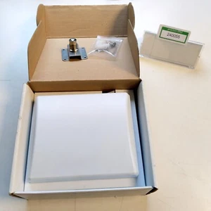 WLan Antenne / Wavetek Labs / Panel Antenne Pa-12 / 12 dB / M019312P0344 - Bild 1 von 3