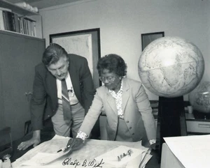 Gladys West signed NASA space mathematician 8x10 photo - Picture 1 of 1