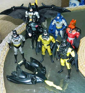 Lote grande de 7 figuras de Batman de principios de 1990 y un artículo de bonificación - Imagen 1 de 10