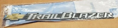 15185711 - Genuine GM FRT S/D NAMEPLATE EMBLEM "TRAILBLAZER" 2002 - 2004  - Image 1 of 3