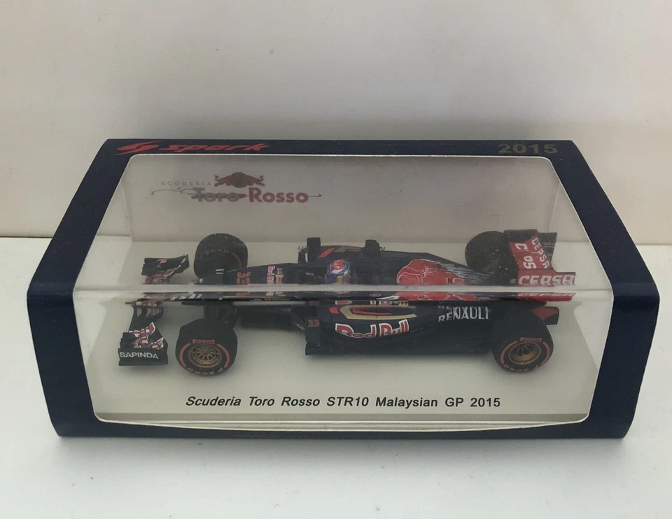 Spark model S4618 F1 Toro Rosso STR10 Malaysian GP 2015 Max Verstappen 1/43 - Immagine 1 di 1