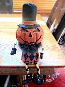 VINTAGE HALLOWEEN PUMPKIN FIGURE w FLUFFY COLLAR & ARGLE OUTFIT-SITS ANYWHERE! - Picture 1 of 10