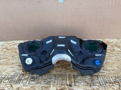 KIT DE MONTAJE DE TANQUE DE COMBUSTIBLE DE GASOLINA OEM FORD MUSTANG GT 2015-2023 Foto 1 de 4