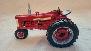 INTERNATIONAL HARVESTER, FARMALL 350, SPEC CAST, CLASSIC SERIES, 1/16 SCALE - Picture 1 of 5