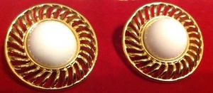 Vintage Signed TRIFARI Goldtone w/ White Enamel Earrings Runway Look Designer - Picture 1 of 3