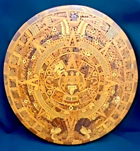 VTG MEXICAN JURADO BROS. AZTEC CALENDAR  ROUND FINE WOOD PLATE 11"  c1980 v/g - Picture 1 of 4