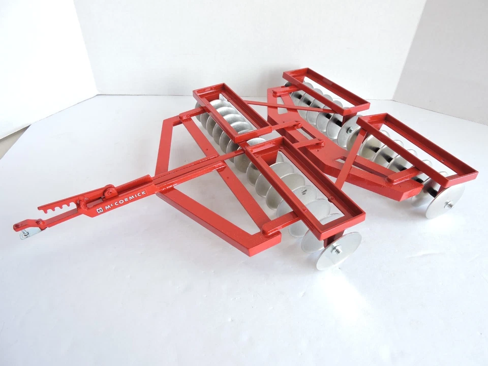 1996 VTG Case IH Tandem Disc Harrow Scale Models No. 5502 1/8th NEW IN ORIG BOX - Image 1 of 4