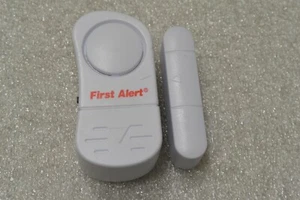 First Alert Door Alarm Alert, Chime or Alarm Sound Options, For Door or Window - Picture 1 of 5