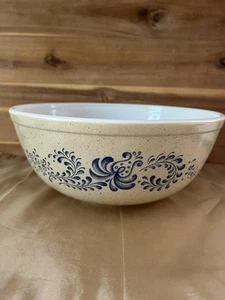 1970s Pyrex Homestead 4 Qt Nesting Mixing Bowl 404 EUC USA - Picture 1 of 11