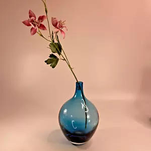 Ikea Vase mundgeblasen Mid Century Stil türkis blau ombre Kunstglas bauchig - Bild 1 von 15