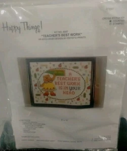 ¡Happy Things! Kit de punto de cruz contado mejor trabajo del profesor #8097 - Imagen 1 de 6