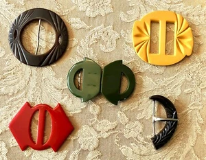 5 Colorful Vintage Bakelite & Plastic Carved Belt Buckles Slides - tested - Picture 1 of 2