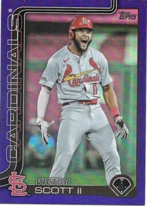 2025 Topps Serie 2 Victor Scott II Lámina Arco Iris Púrpura/250 -Cardenales- #551 - Imagen 1 de 1