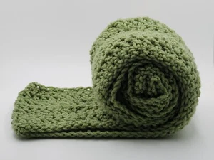 Schal Hals gehäkelt Damen Herren einfarbig dunkel Moosgrün 5"" x 90"" Handarbeit NEU - Bild 1 von 4