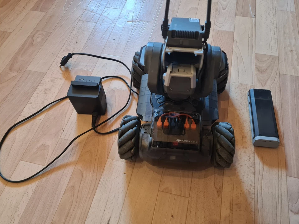 DJI Robo Master S1 - Bild 1 von 3