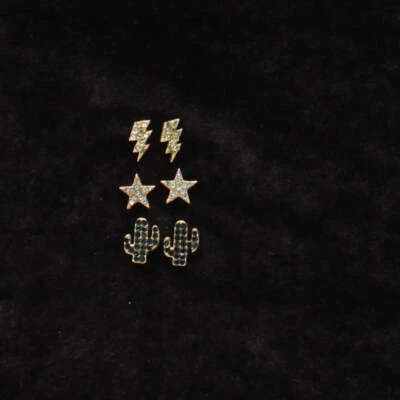SILVER STRIKE EARRING SET - Image 1 of 2