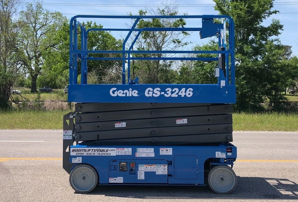 Elevador de tijera eléctrico GENIE 3246 *GARANTÍA RESTAURADA* - DISTRIBUIDOR es decir JLG SKYJACK Foto 1 de 1