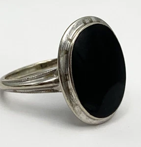 10K White Gold Black Onyx Ring Oval Solitaire Signed BDA Size 6-1/4 & 3.2 Grams - Picture 1 of 9