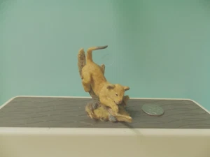 Mountain Lion Figure - Picture 1 of 3