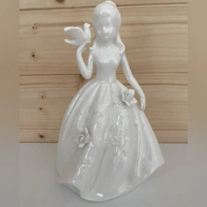 VINTAGE Glossy White Porcelain Young Girl with Bird & Flowers Elegant Figurine - Picture 1 of 9