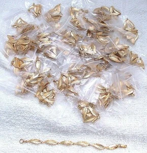1 1/3 LB 7 INCH 80+ GOLD COLOR LEAF BRACELET BELOW WHOLESALE COST DD#35 - Picture 1 of 3