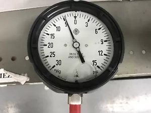 MPB/SAU, McDANIEL GAUGE 30"hg-0-15PSI 4.5" DIAL - Picture 1 of 4