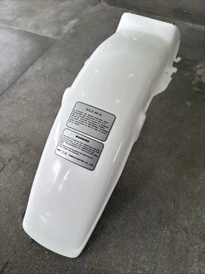 Guardabarros trasero Yamaha 1980 YZ80 usado original OEM #3R1-21611-10-00 (blanco) Foto 1 de 4