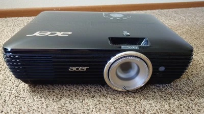 Acer V6820i Projector UHD DLP 3840x2160 2400 lumens 10,000:1 Contrast Ratio - Image 1 of 4