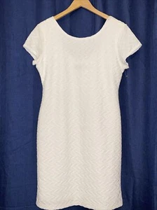 Sharagano Dress Women’s Size 10 White Bodycon Stretch Sheath Textured Fitted - Picture 1 of 12