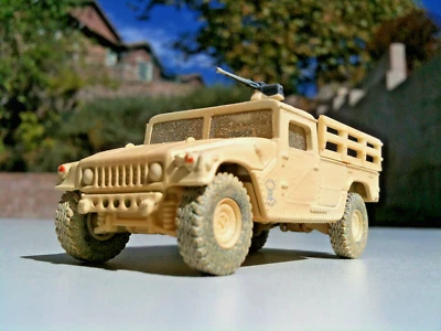 Тактический удар Corgi HMMWV Hummer морской пехоты США, операция «Буря в пустыне» (M1097 A2) 1:64 - Изображение 1 из 4