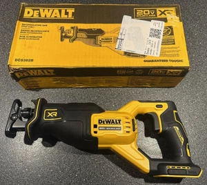 DeWalt 20V MAX XR Brushless Variable Speed Reciprocating Saw W/1.7Ah Power Stack - Picture 1 of 5