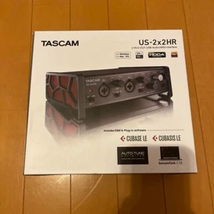 Used Tascam US-2x2HR Desktop 2x2 USB Type-C Audio/MIDI Interface - Picture 1 of 7