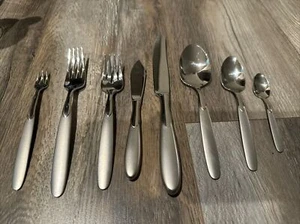 Oneida Stainless Paradox 8 pc Place Setting; stainless steel - Picture 1 of 9