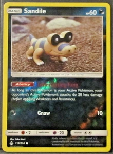 1 Pokemon Karte TCG/Sandile/113/214/Reverse Holo/Common/2019 - Bild 1 von 2