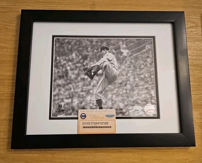 Bob Feller Indians Firmado Salón de la Fama 62 8x10 Enmarcado y Enmarcado con Steiner y Certificado de Autenticidad MLB Foto 1 de 4